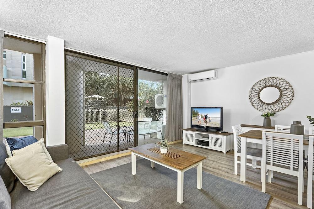 President Holiday Apartments - Absolute Beachfront Gold Coast Bagian luar foto